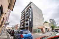 Huttside Luxury Central Secure Car park - Bed and Breakfast Adelaide