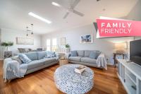 B&B Henley Beach South - Azure on Anderson Family home - Bed and Breakfast Henley Beach South