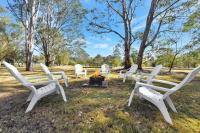 B&B Lovedale - 1min to Wine Tasting, Cheese Tasting, Restaurants and Hot Air Ballooning! Home Among the Gum Trees - Bed and Breakfast Lovedale