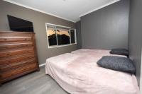 B&B Brisbane - Room in Shared Apartment U4M - Bed and Breakfast Brisbane