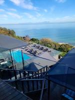 One-Bedroom Apartment with Sea View