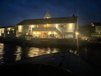 Skärhamns Paradis - Bed and Breakfast Skärhamn