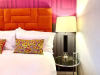 Incredible Apartment - Amazing Location - Free Parking & WiFi! - Chambres d’hôtes Poole