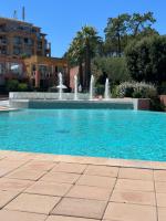 Vue mer et sur la baie de Cannes piscine 450m2 randonnée VTT au pied de l Esterel - Ferienwohnung