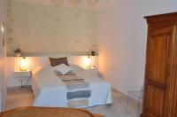 B&B Thizay - Chambre Gargantua Le dolmen - Bed and Breakfast Thizay