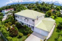 La Villa Mussanda avec piscine - B&B Baie-Mahault