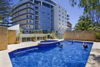 Waterview luxury hideaway, 2 min walk to all, pool - Ferienwohnung