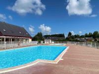 Chalet 6 pers avec piscine - Bed and Breakfast Cabourg