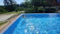 Green Park Resort A8 - Apartament Waloński - z dostępem do basenu, sauny, jacuzzi, siłowni - Widok z 3 stron budynku - Chambres d'hôtes Szklarska Poręba