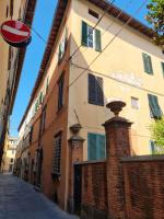 Dimora Leone - B&B Lucca