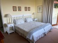 Chambre Lits Jumeaux avec Salle de Bains Commune