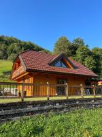 Hiška Erika - Wood House Erika - Chambres d’hôtes Šoštanj