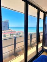 One-Bedroom Apartment with Sea View and Balcony