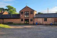 Hillfields Farm Barn - A Rural Equestrian Escape - B&B Coventry