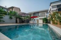 5BR PoolVilla On the Old City Moat ⁜Best Location⁜ - B&B Chiang Mai