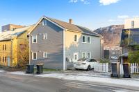 Luxury apartement close to city centre with free parking - B&B Tromsø