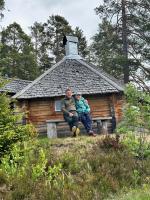 Romantic night in a dome tent lake view - B&B Bjuråker