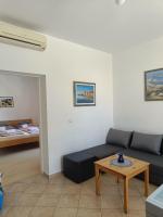 Appartement met 1 Slaapkamer en Balkon met Uitzicht over de Tuin