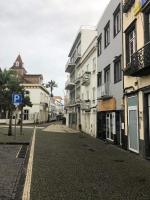 Azor International Apartment I - B&B