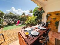 Casa Hibiscus, beach and pool, Orient Bay - B&B Orient Bay