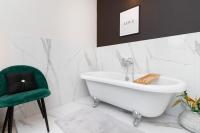 Cały apartament z Victorian wanna i podwojnym prysznicem w spokojnej dzielnicy - B&B Borkowo Łostowickie