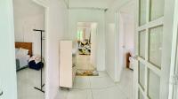Tonga Cottage - Entire Place with Aircon - B&B