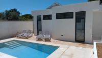 Casa Gerda modernes Haus mit Pool, ACs und Heizung, strandnah - B&B Chiclana de la Frontera