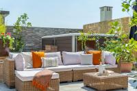 [Via Indipendenza] – Attico di lusso con Piscina - B&B Bologna