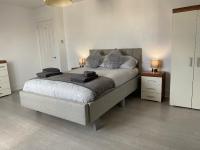 5 Bedroom-Great House & Location-NEW DAY PROPERTIES - B&B South Shields