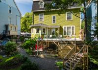 The Elizabeth Manor Guesthouse - B&B St. John's