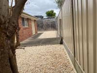 4 Beds-Whole House-U2-9 Dennis Street-Reservoir - Chambres d’hôtes Melbourne
