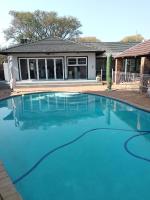 Just B Zone Guest House - Bed and Breakfast Johannesburg