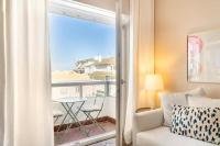 B&B Cascais - Prior23 in old town 4min from beach w/ terrace - Bed and Breakfast Cascais