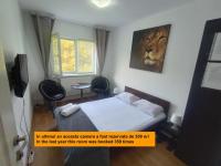 Standard Double Room with Shared Bathroom