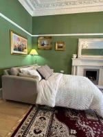 Luxury Victorian spacious flat - B&B Glasgow