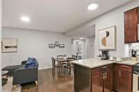 Modern & Furnished 2BR Apt with In-unit Laundry - Sunnyside 2E - B&B Chicago