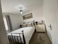 The Belfry 3 Bedrooms 2 Bathrooms Contractors & Family - B&B Higham Ferrers