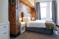 B&B Swansea - The Kingsway- 2 Bedroom Central Swansea Apartments By StayRight - Bed and Breakfast Swansea