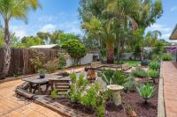 Spacious 3BR house with a cosy log fire & luxury spa bath - B&B