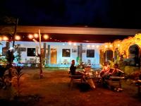 La Casa d Aitor Poolside Apartments with Wood Fired Pizza near city center - Chambres d'hôtes Puerto Princesa