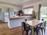 Spacious, Modern & Central - Bed and Breakfast Atherton