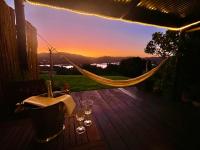 Moonriver has 2 cottages with different views - B&B Knysna