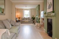 B&B Cheltenham - Stunning Townhouse with Large Garden - Sleeps 8! - Bed and Breakfast Cheltenham