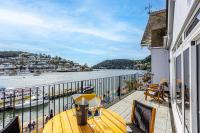 Harbourside 3 - Luxury Riverside Apartment - B&B