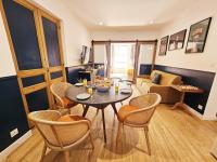 Le cinéaste -Terrasse -Vivre au coeur d'Angouleme - B&B Angoulême