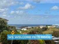 B&B Encounter Bay - Brand New 3 Bed 2 Bath with Sea Views - Bed and Breakfast Encounter Bay
