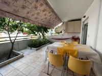 Lemon House - Ferienwohnung Políkhronon