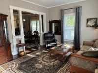 Blueberry Bungalow - Locally Run! Enjoy our PS5! - B&B Taylor