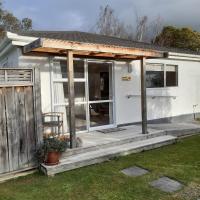 B&B Masterton - Bunny Cottage - Bed and Breakfast Masterton