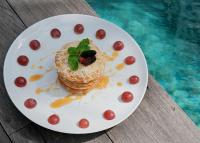 Villa Lileo - Stunning & Bright Luxury 4BR Villa 5 Minutes to Berawa Canggu, Perfect for a Relaxing Getaway - B&B Canggu